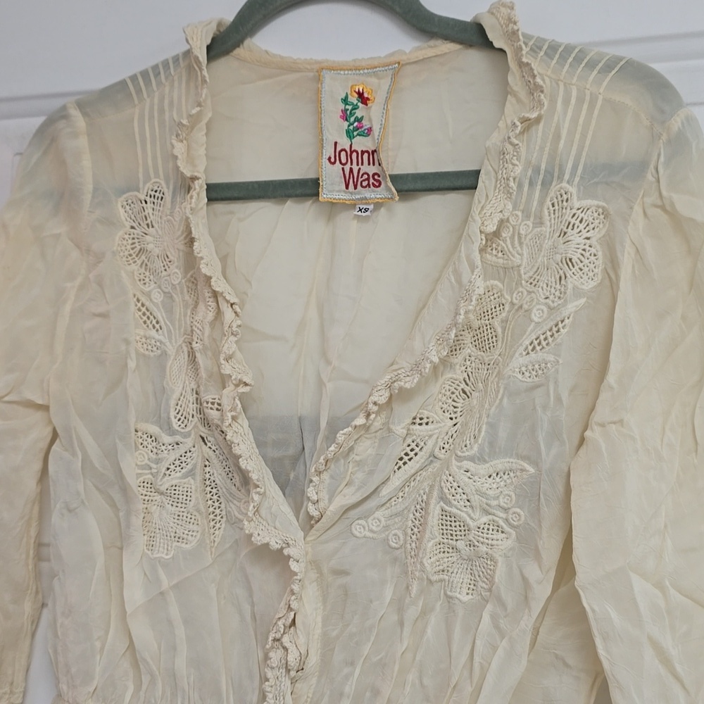 Johnny Was Cream Ivory 3/4 Sleeve Cupra Rayon Boho Embroidered Top  - Picture 2 of 10